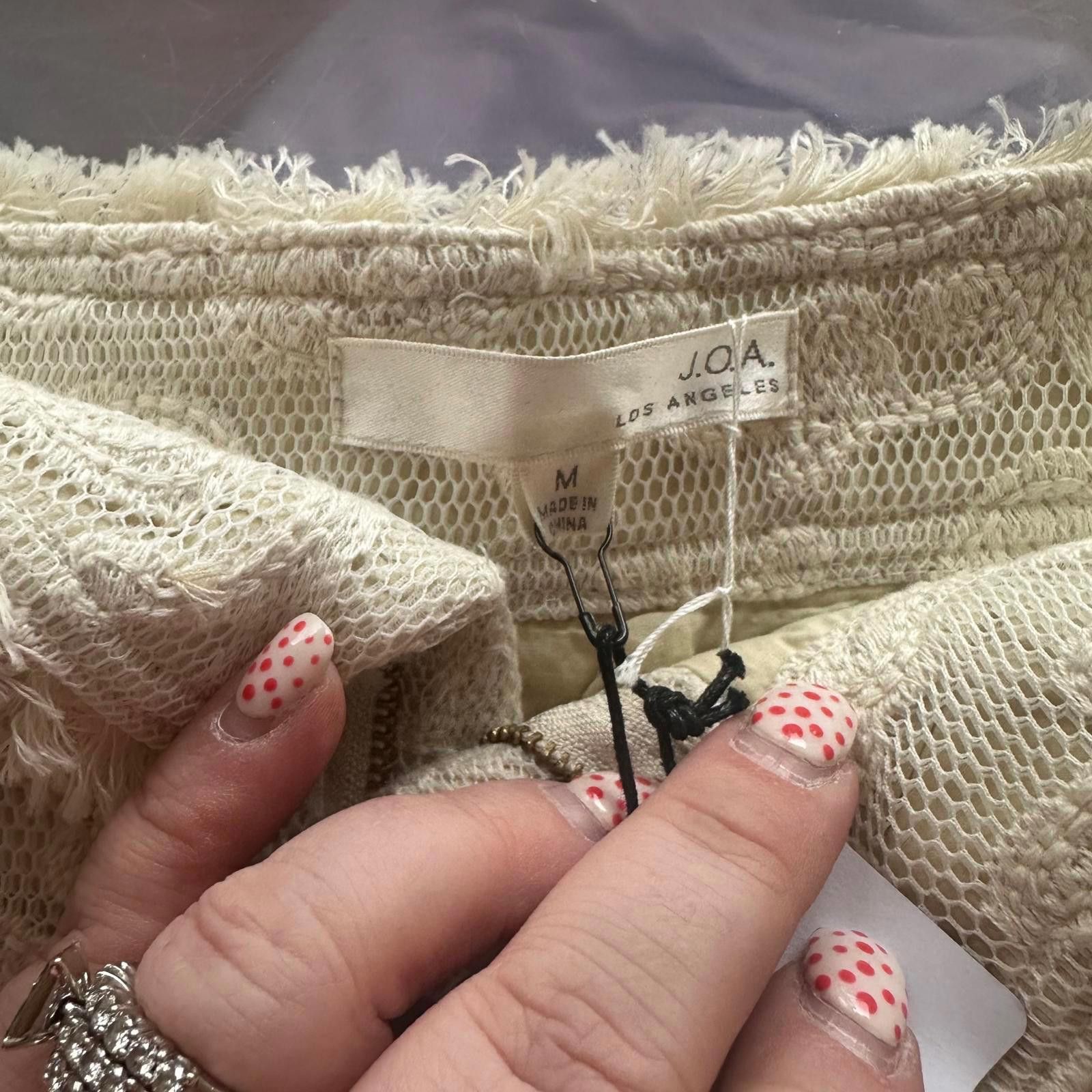Designer J.O.A. Los Angeles Beige Lace Shorts - Elegant Summer Style Size 32" / US 10 / IT 46 - 3 Thumbnail