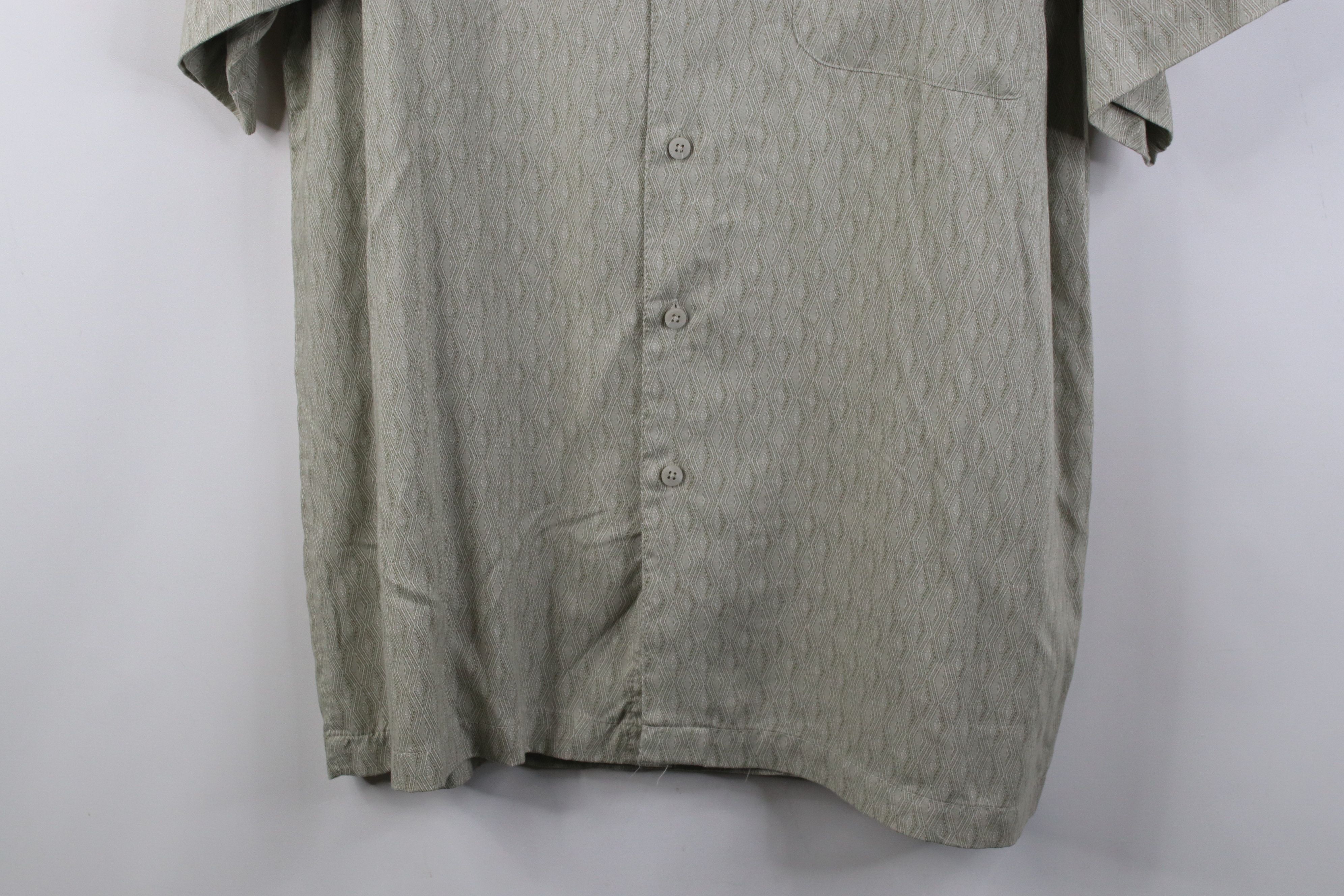 Vintage Vintage 90s Streetwear Diamond Short Sleeve Button Shirt Size US M / EU 48-50 / 2 - 3 Thumbnail