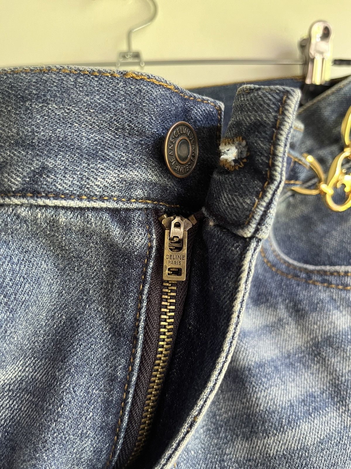 Celine Jane Flare Jeans in Denim Union Wash Size 26" / US 2 / IT 38 - 9 Thumbnail