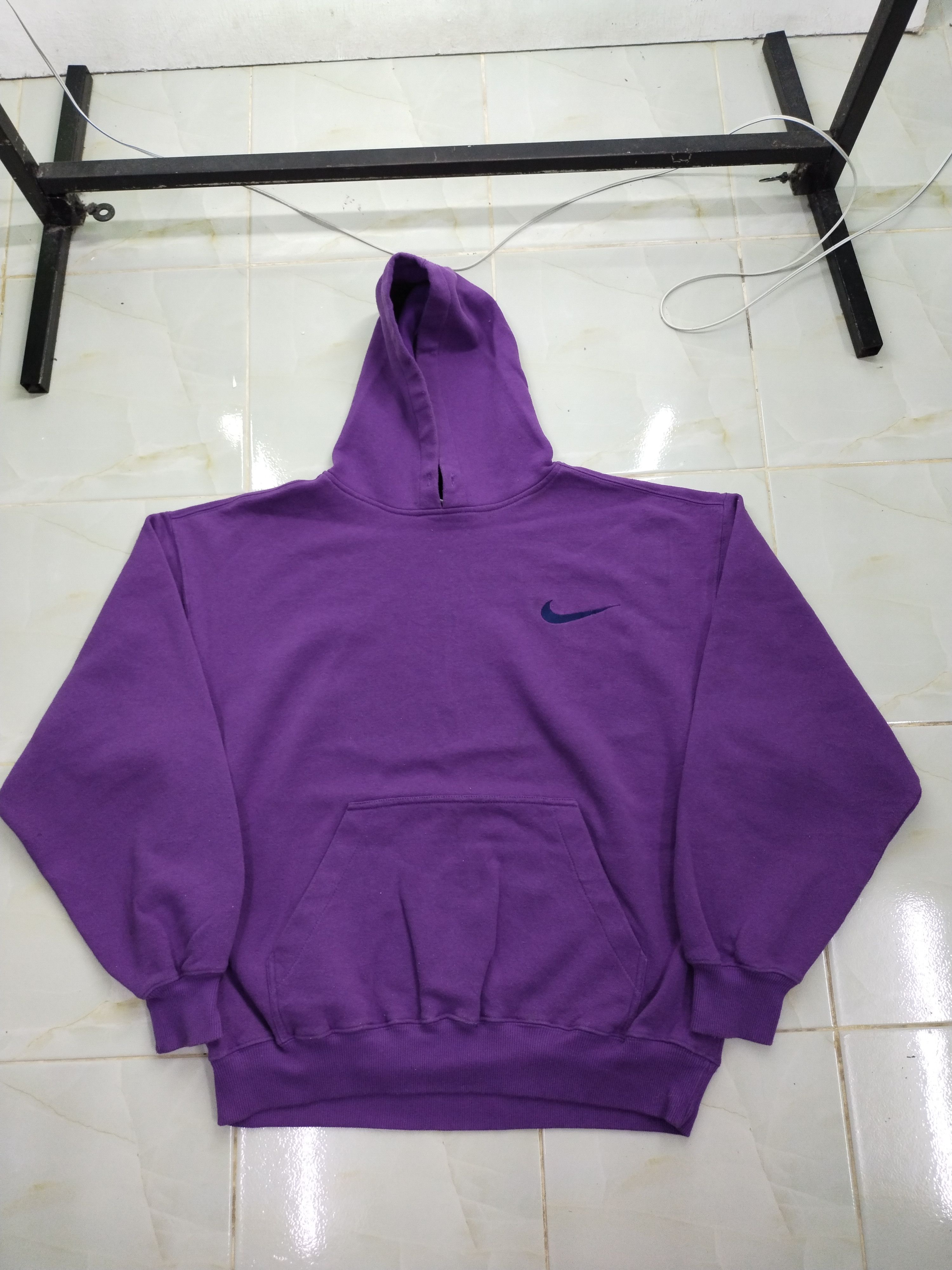Nike × Vintage Vintage 90's Nike Big Swoosh Logo Hoodie Size US M / EU 48-50 / 2 - 2 Thumbnail