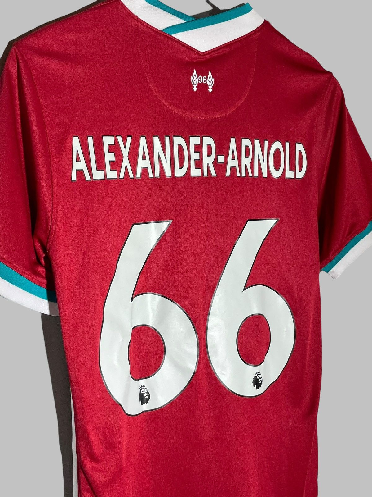 Nike #66 Alexander Arnold Liverpool Nike 2020/21 Home Jersey Size US S / EU 44-46 / 1 - 9 Thumbnail