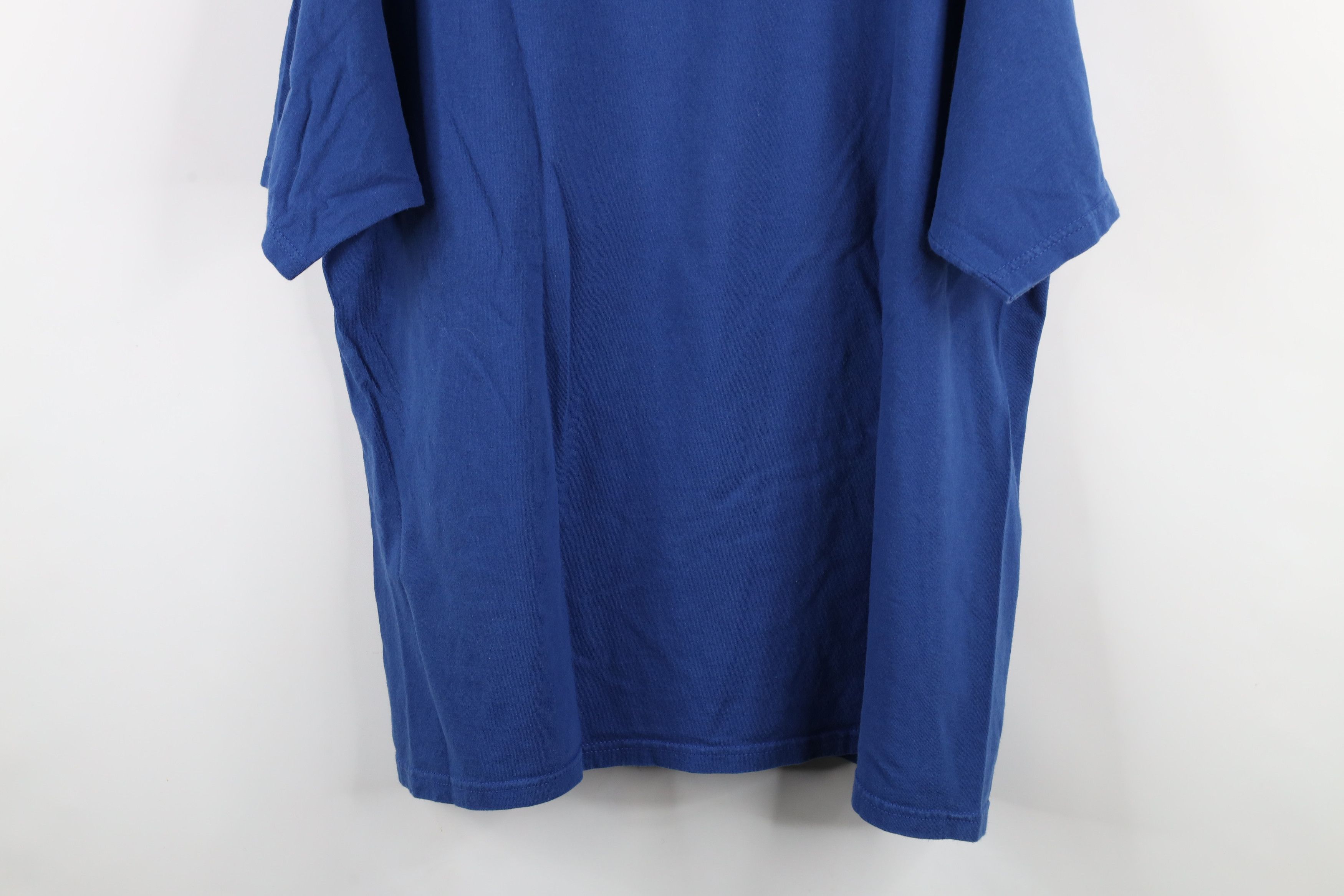 Vintage Vintage Y2K 2005 NFL Indianapolis Football Helmet T-Shirt Size US XL / EU 56 / 4 - 12 Thumbnail
