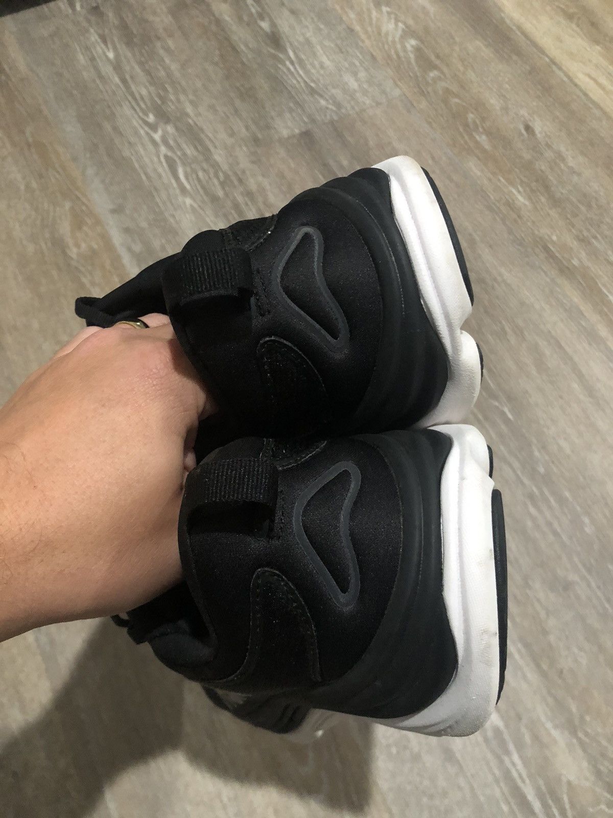 Hoka Hoka One One Gaviota Shoes Mens Size 10.5 Black White Run Size US 10.5 / EU 43-44 - 4 Thumbnail
