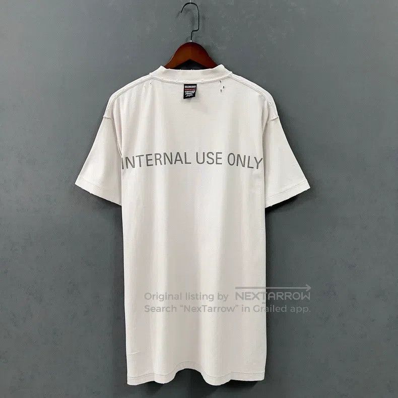 Balenciaga Balenciaga Backwards Short-sleeve Size US S / EU 44-46 / 1 - 2 Thumbnail