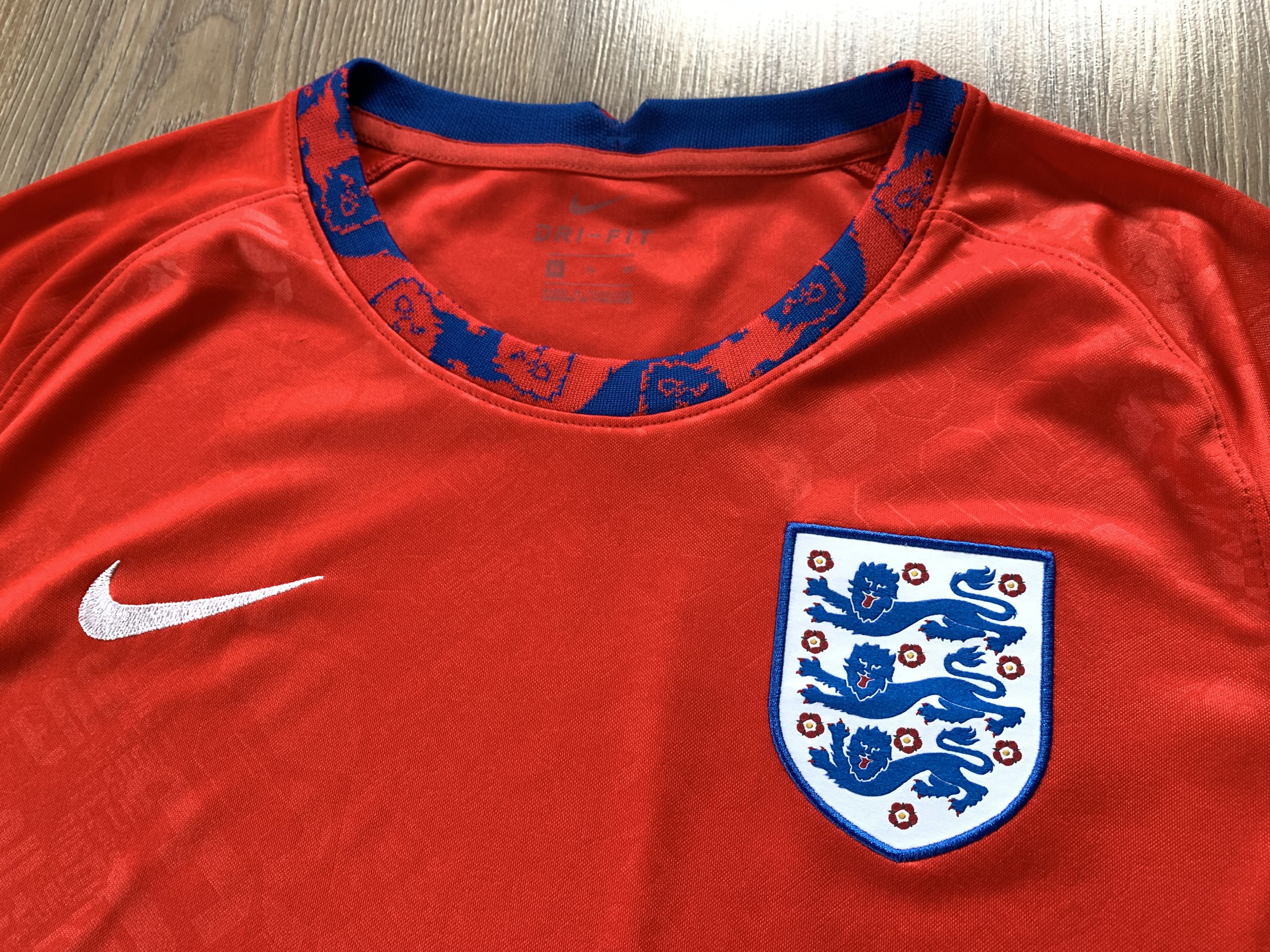 Nike Nike England Soccer Jersey 17-18 Size US XL / EU 56 / 4 - 4 Thumbnail