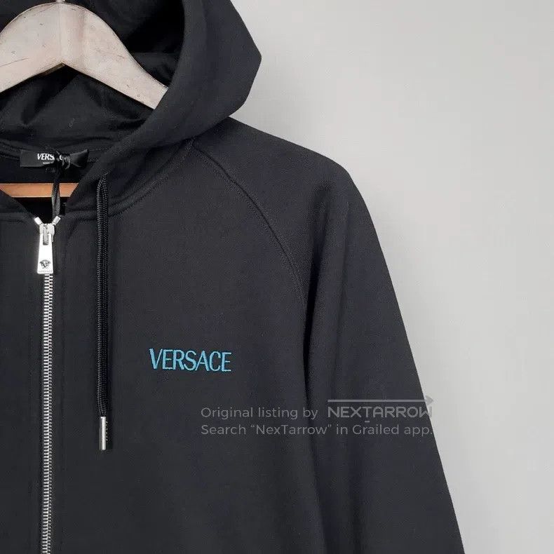 Versace Versace Heavy industry embroidered letter logo sweatshirt Size US M / EU 48-50 / 2 - 3 Thumbnail