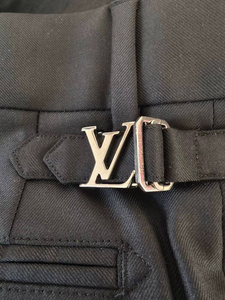 Louis Vuitton Louis Vuitton Metallic logo trousers Size US 36 / EU 52 - 5 Thumbnail