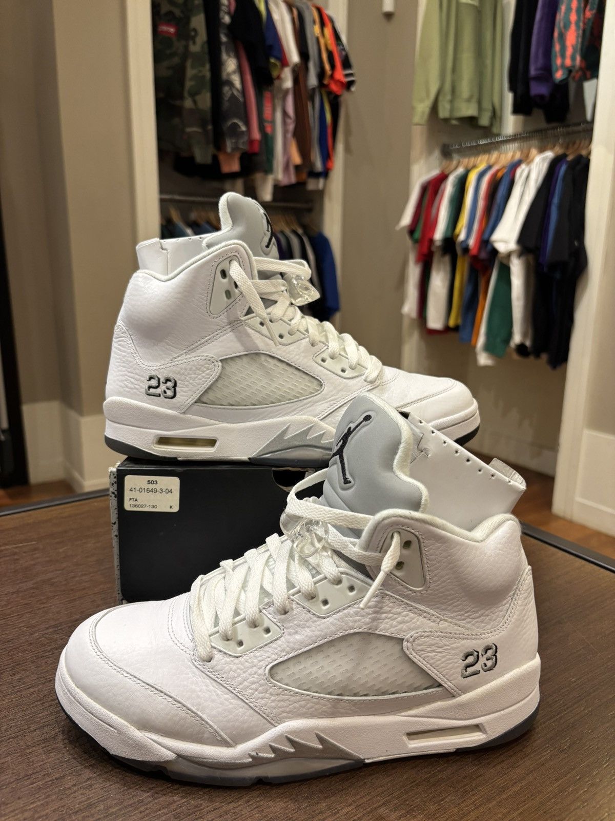 Jordan 5 retro metallic white deals