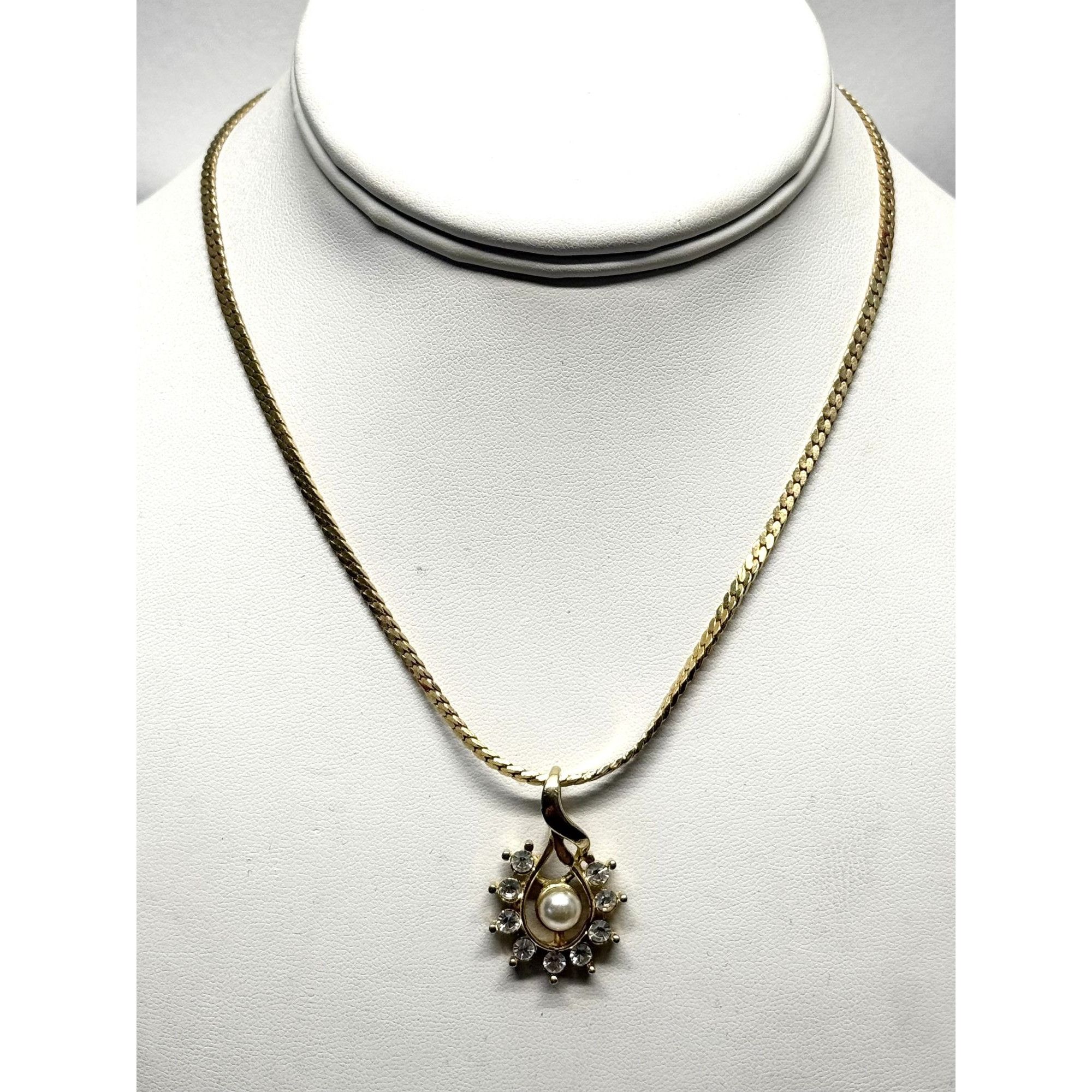 Vintage Vintage Pearl rhinestone charm pendant necklace Size ONE SIZE - 2 Thumbnail