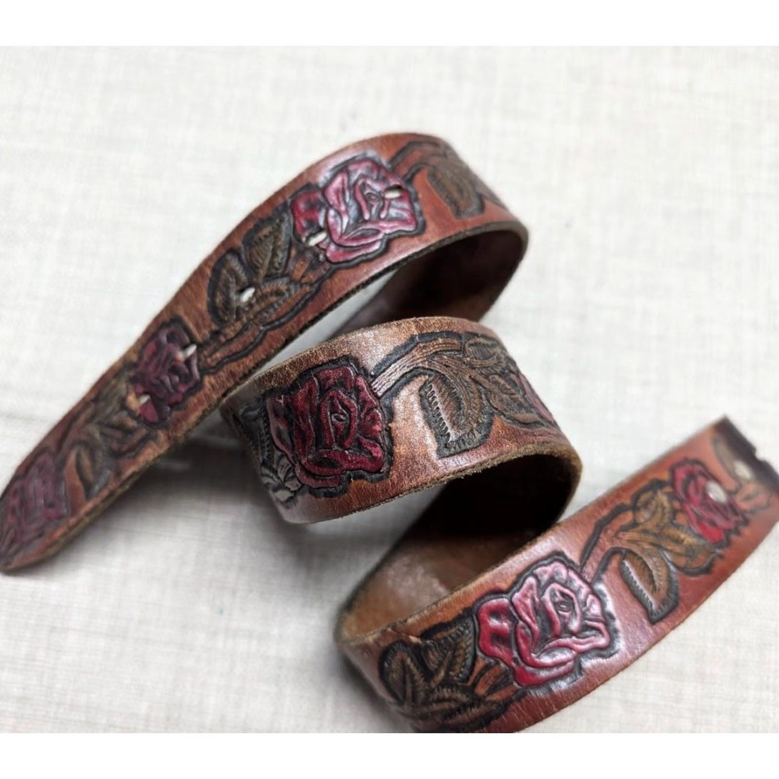 Vintage VINTAGE leather belt ROSES tooled Western belt floral buckle 30 brown Mens Accessories Size 30 - 2 Thumbnail
