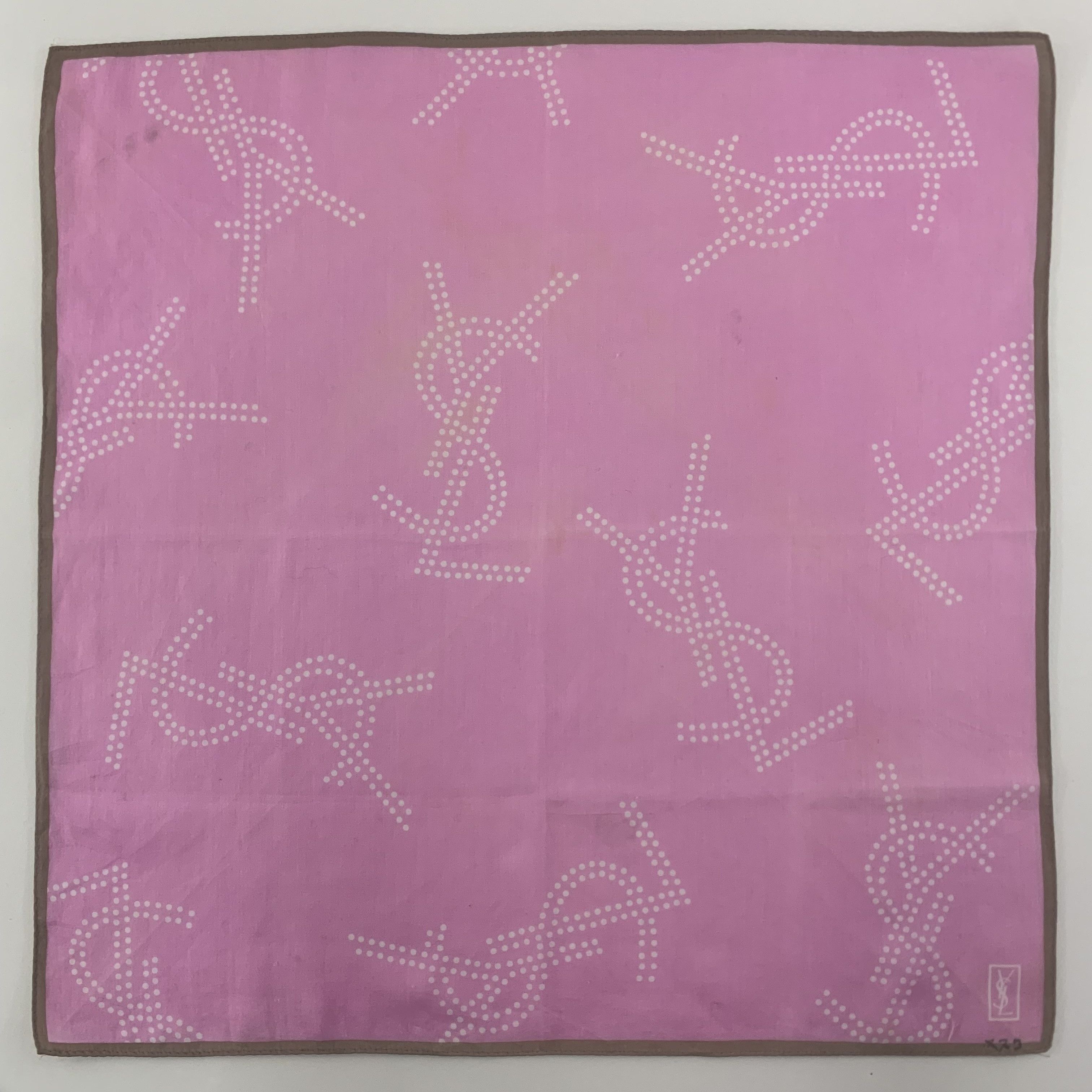 Yves Saint Laurent Yves Saint Lauren Handkerchief Bandana Neckerchief TB3448 Size ONE SIZE - 2 Thumbnail