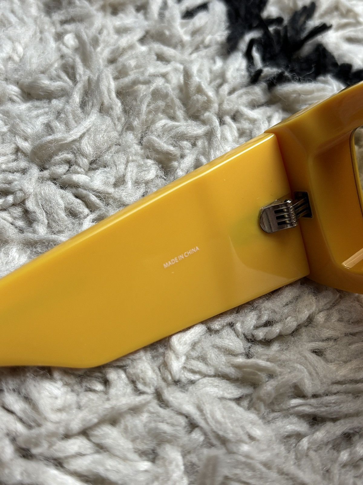Jacquemus Jacquemus Les Lunettes Tupi Yellow Unisex Sunglasses Size ONE SIZE - 7 Thumbnail