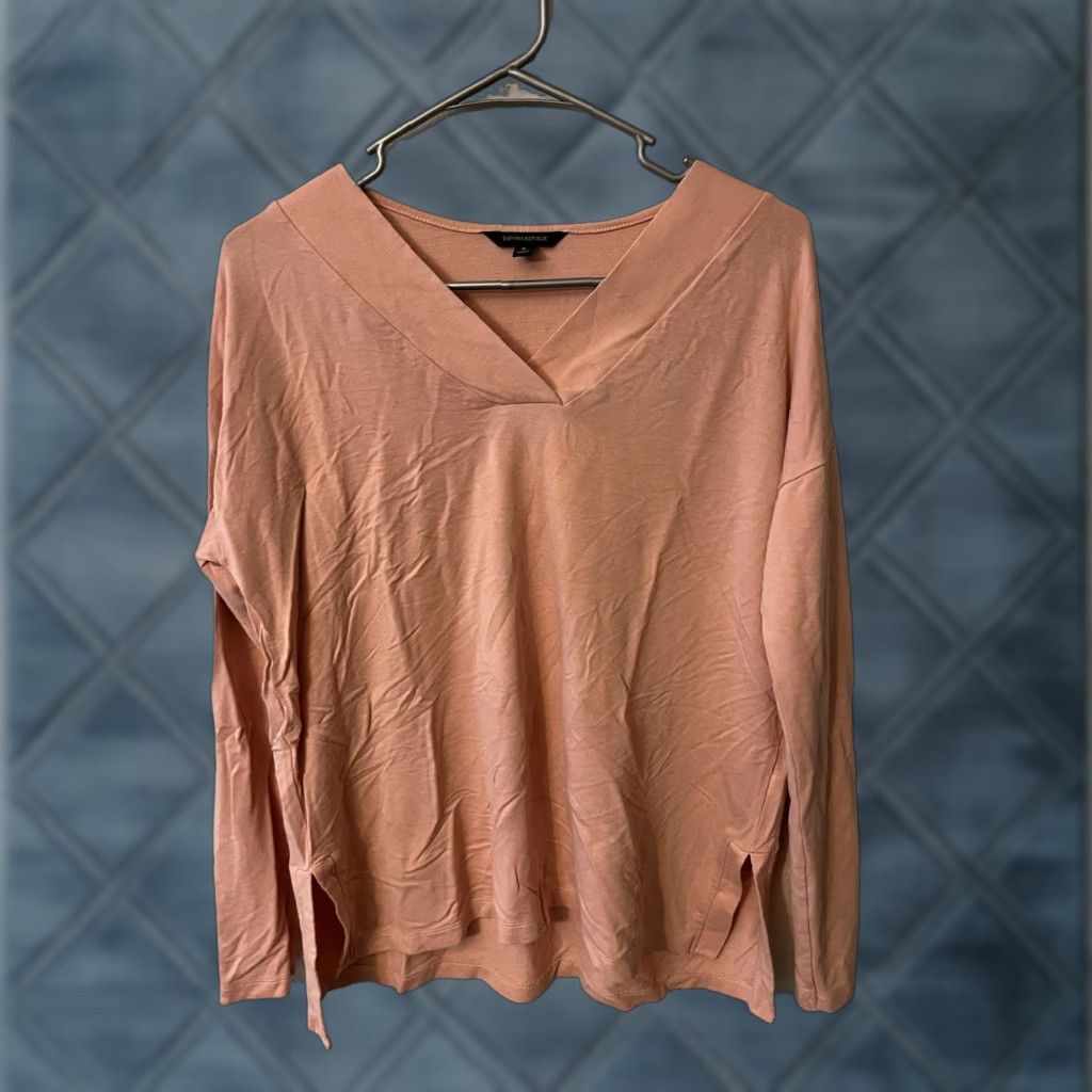 Banana Republic Banana Republic Sweater Small Pink V-Neck Cotton Rayon Blend Size S / US 4 / IT 40 - 1 Thumbnail