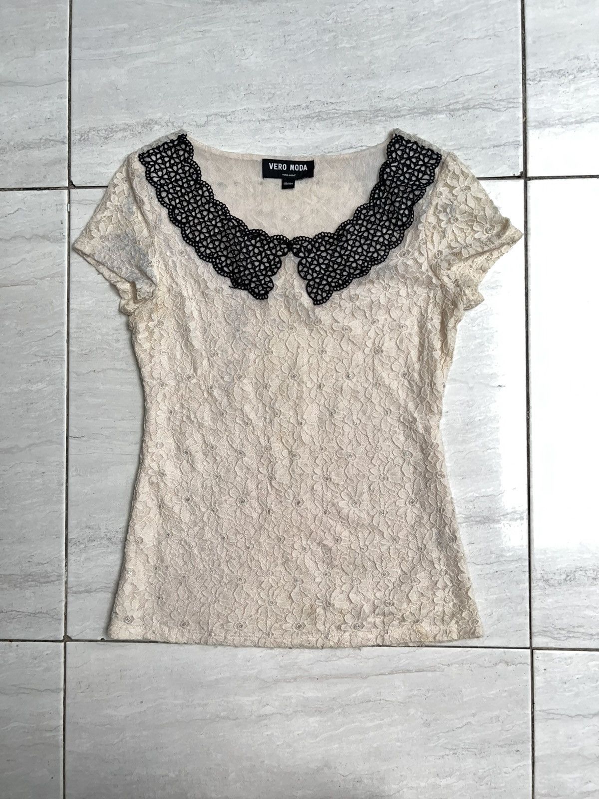 Other VERO MODA Cream Brokat T-shirt Size XS / US 0-2 / IT 36-38 - 1 Thumbnail