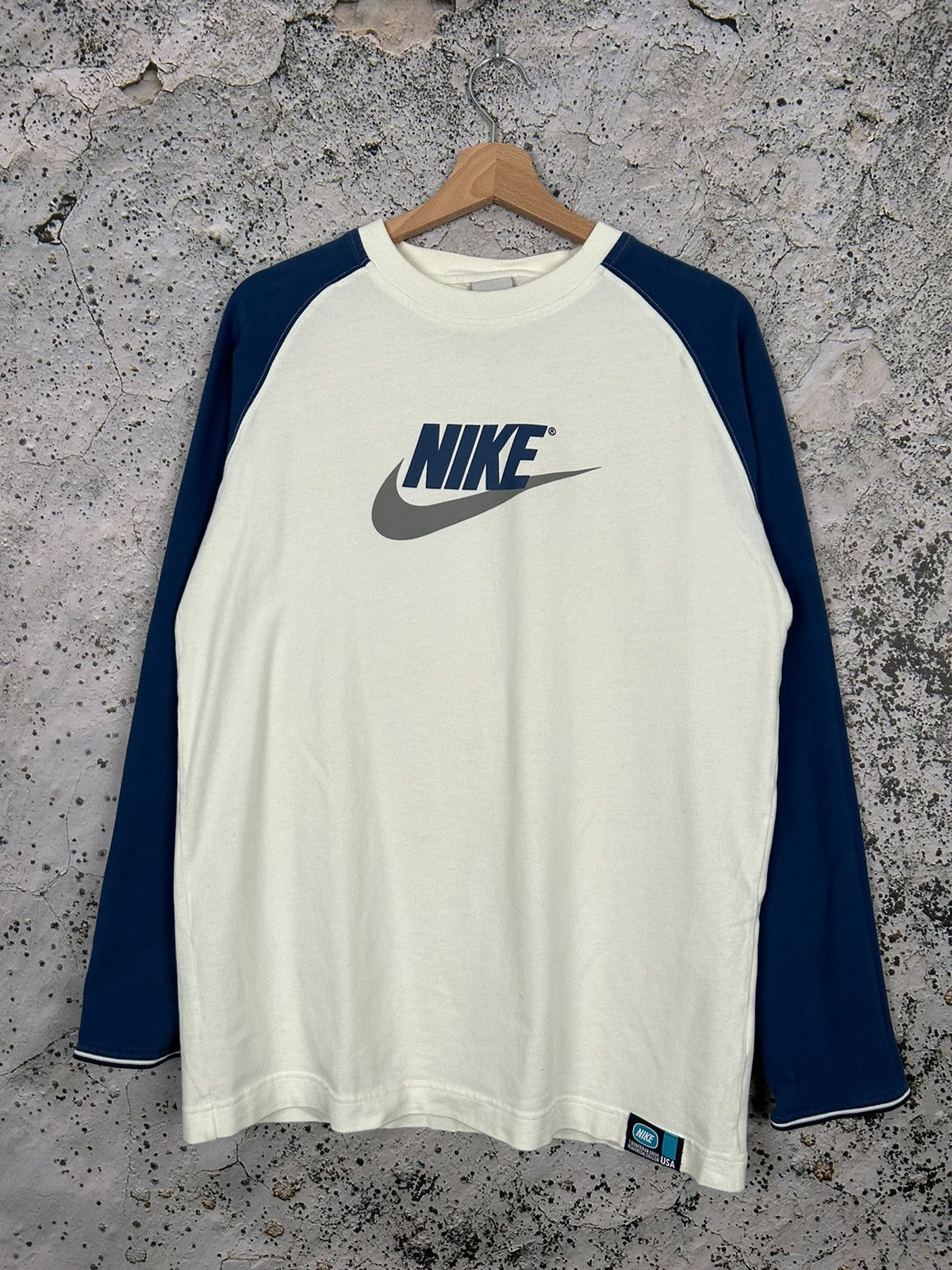 Nike Vintage Nike Y2K 00s Swoosh Logo Longsleeve Hype Sport Size US L / EU 52-54 / 3 - 1 Thumbnail