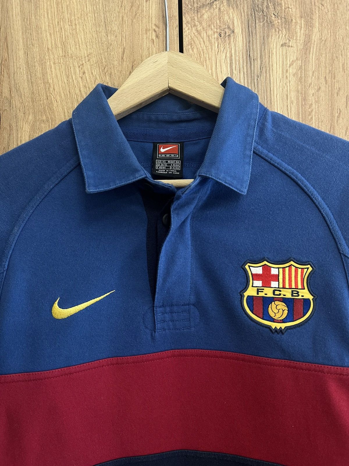 Vintage Nike FC Barcelona Jersey Long Sleeve 90s with number Size US S / EU 44-46 / 1 - 4 Thumbnail