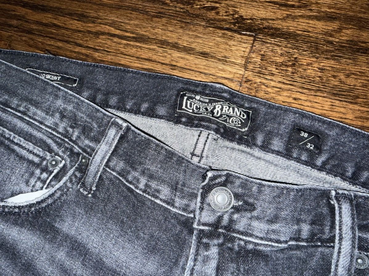 Lucky Brand Lucky Brand Jeans 110 Denim Hawkins Black Distressed 36x32 Size US 36 / EU 52 - 4 Thumbnail