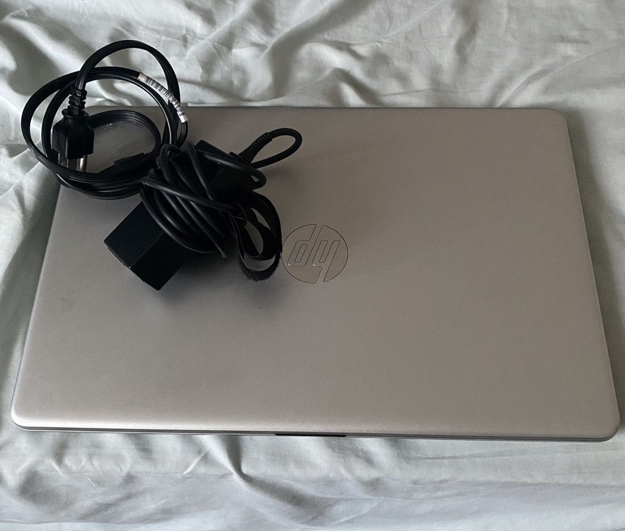 Designer HP LAPTOP Size 38 - 2 Thumbnail