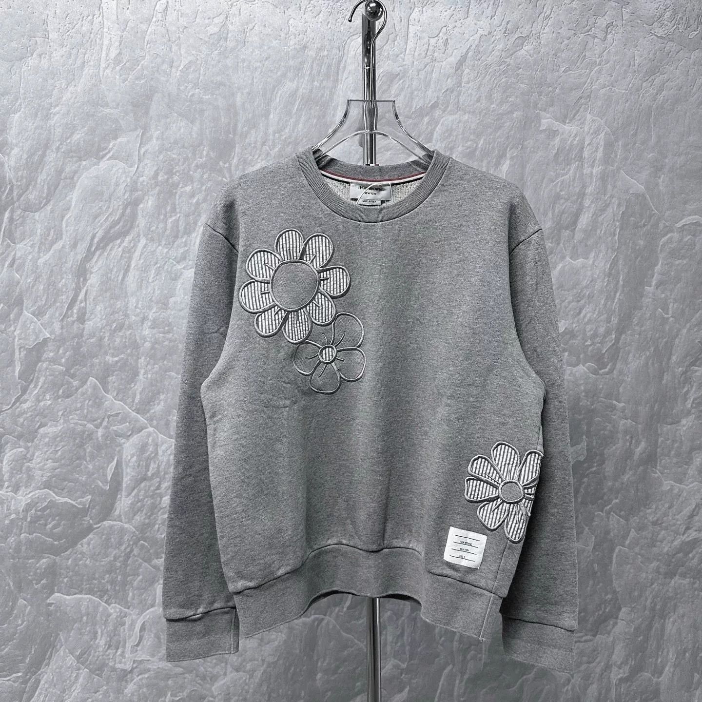 Thom Browne thom browne floral embroidered sweatshirt size 4 Size XL / US 12-14 / IT 48-50 - 1 Thumbnail