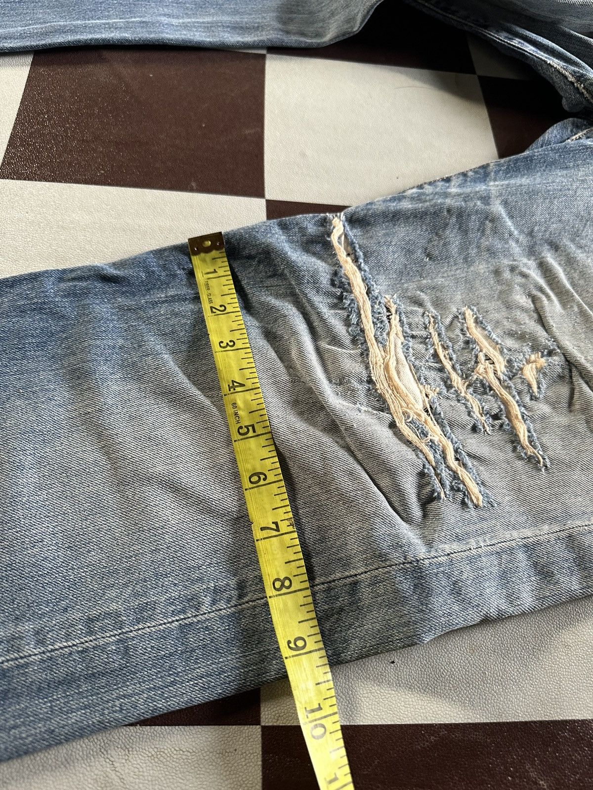Levi's Vintage Levi’s distressed denim jeans Size US 30 / EU 46 - 12 Thumbnail