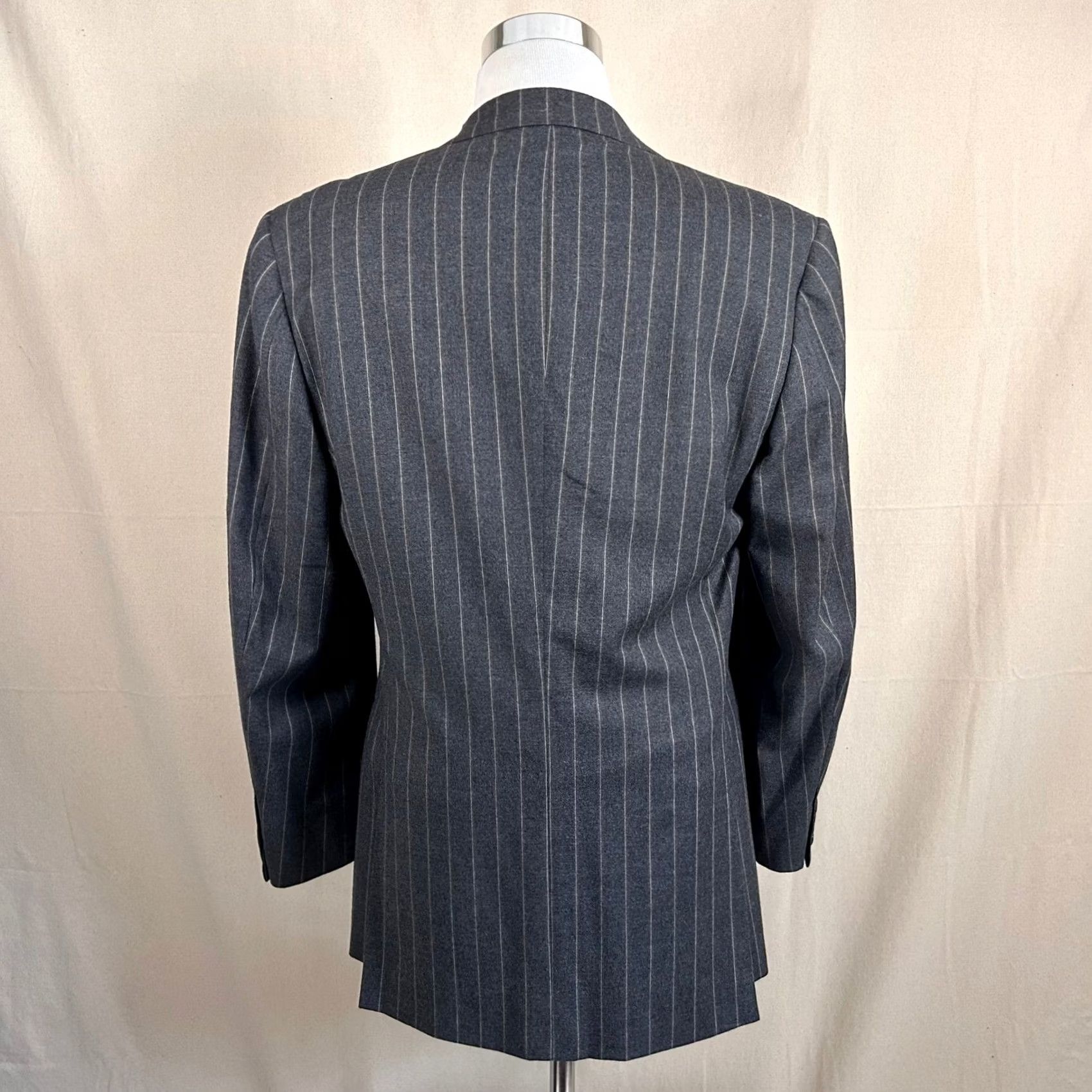 Brooks Brothers VINTAGE Brooks Brothers Makers Suit Wool Gray Pinstripe Three Button Vented 42L 34x30 Size 42R - 5 Thumbnail