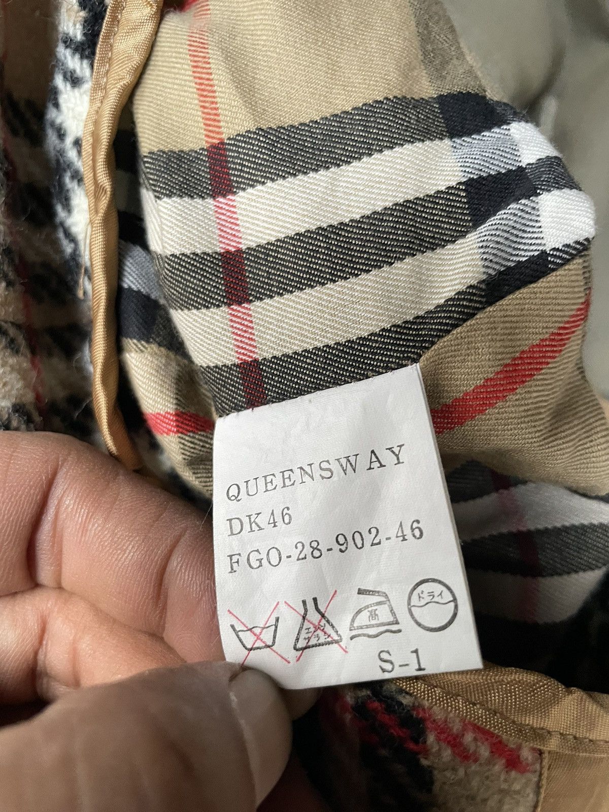 Burberry Prorsum Made In England Vintage Burberry Nova Check Lining Over Coat Size US M / EU 48-50 / 2 - 19 Thumbnail