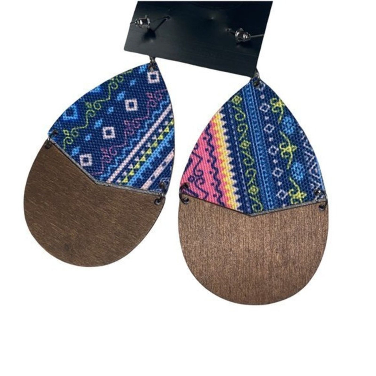 Other NWT Wooden Fabric Covered Boho Aztec Dangle Earrings Blue Size ONE SIZE - 5 Thumbnail