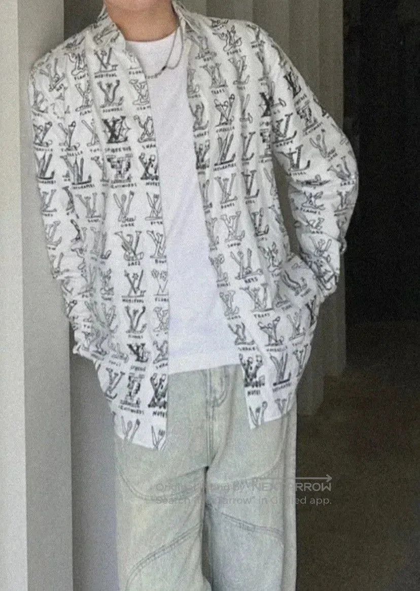 Louis Vuitton lv hand gesture printed shirt jacket medium. Size US S / EU 44-46 / 1 - 5 Thumbnail