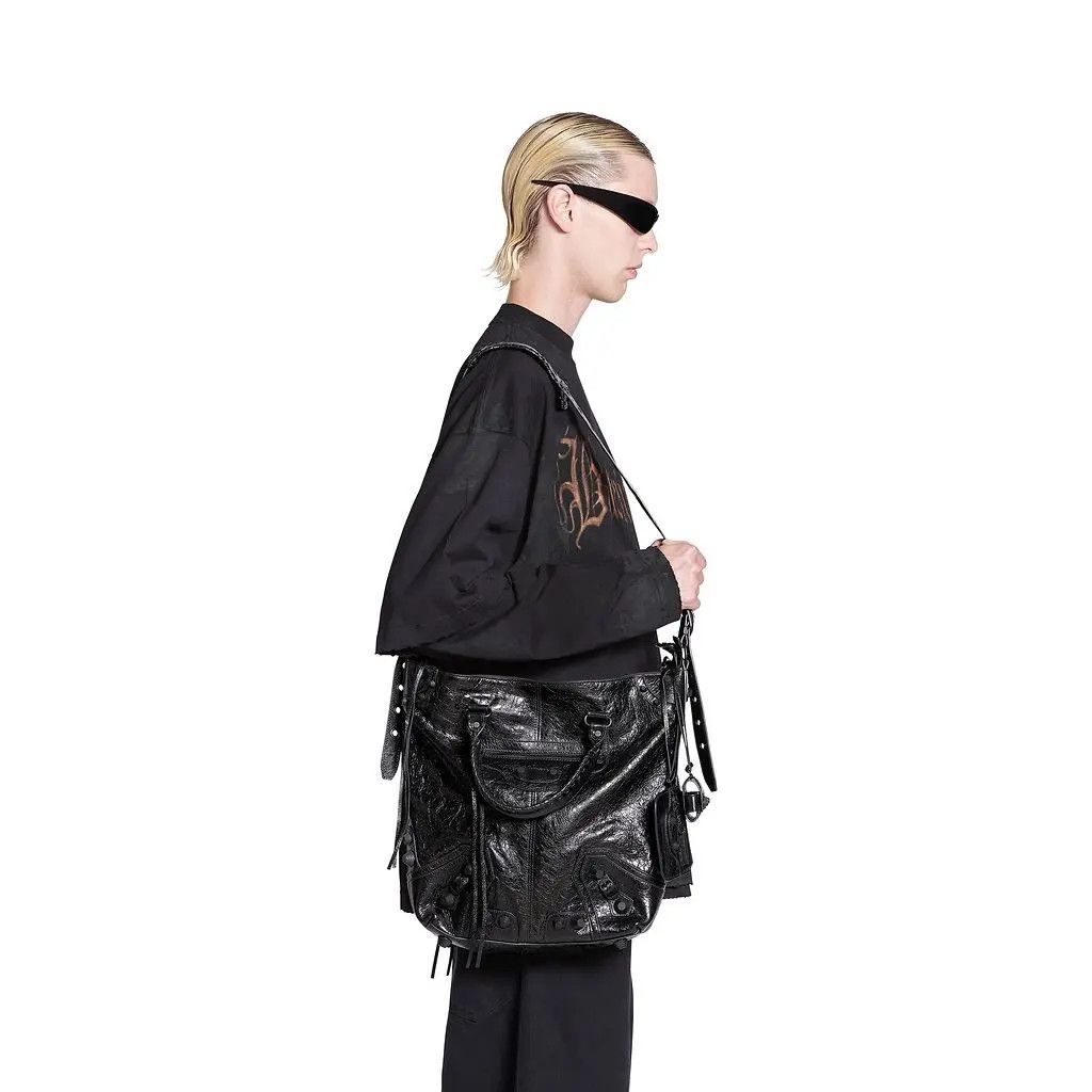 Balenciaga o1mt1gz0425 Size: OS / Le Cagole Medium Tote Bag in Black Size ONE SIZE - 3 Thumbnail