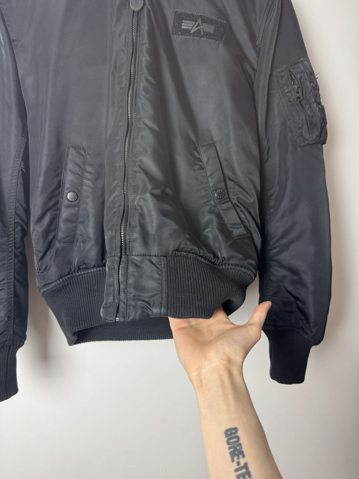 Alpha Industries Alpha Industries Hooded MA-1 Bomber Jacket Black Logo Back Size US S / EU 44-46 / 1 - 7 Thumbnail