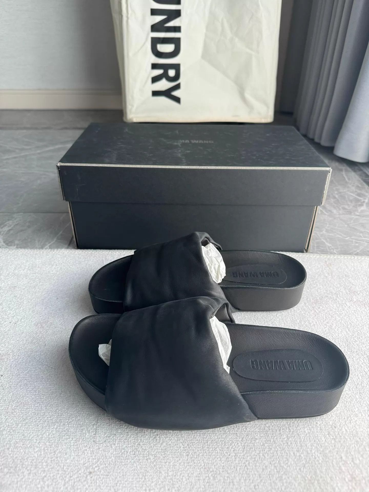 Uma Wang Uma Wang Black Folded Leather Thick Sole Slippers 37 Size US 6.5 / IT 36.5 - 1 Thumbnail