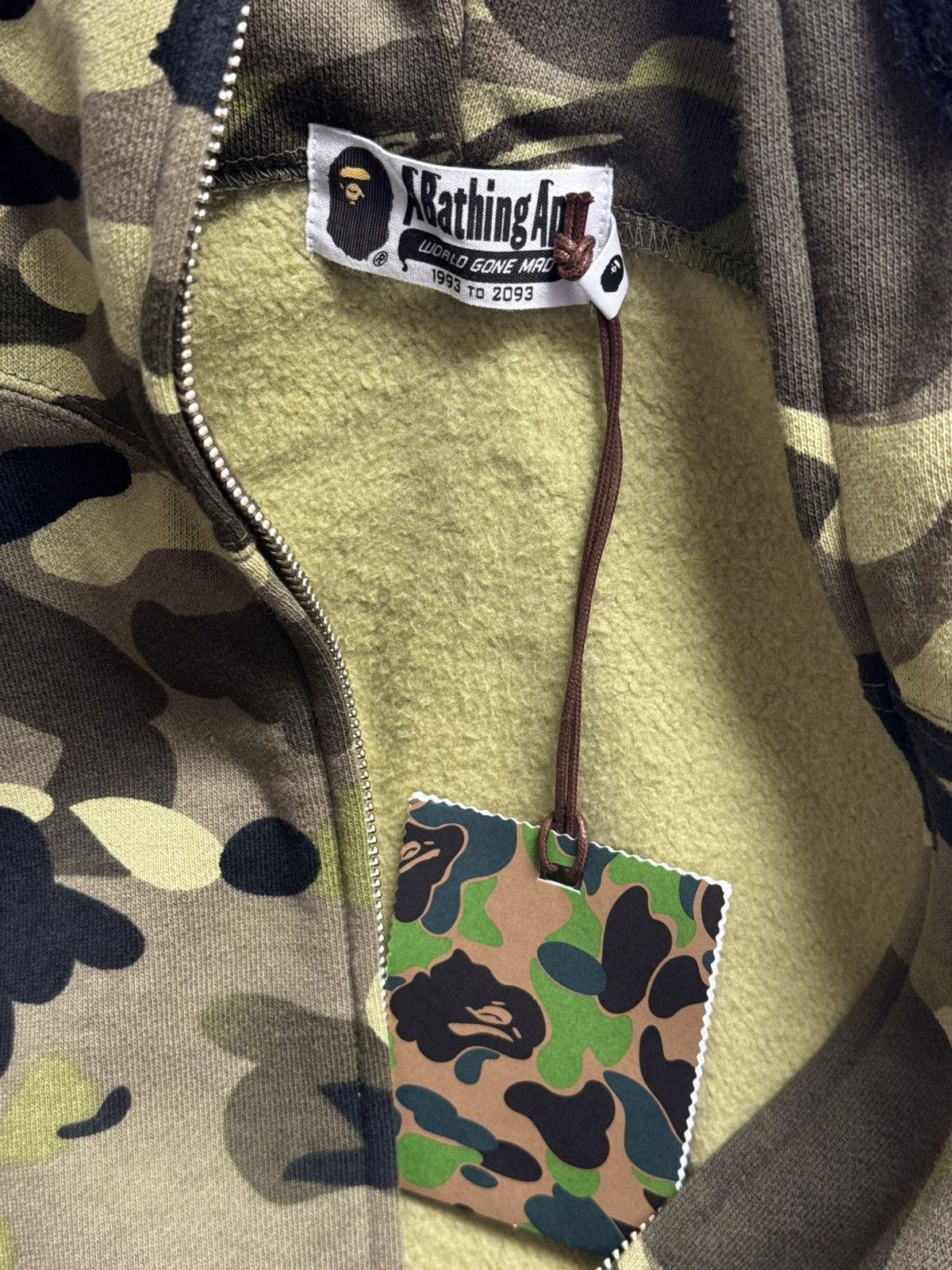 Bape BAPE Green Camo 1st Shark hoodie OG Size US XL / EU 56 / 4 - 6 Thumbnail