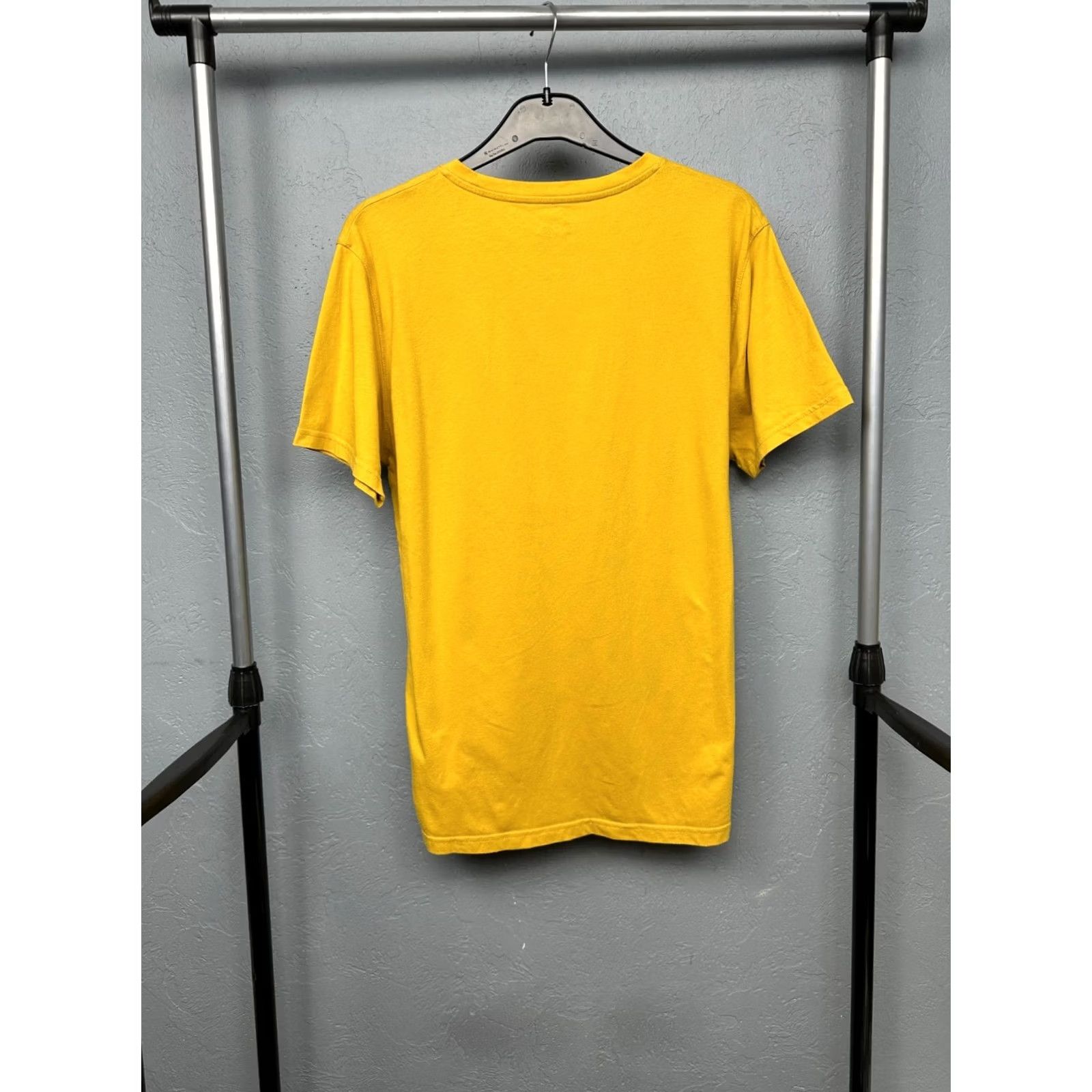 Vintage Fjallraven Mens T-Shirt Crew Neck Big Logo Size L Yellow Short Sleeve Cotton Graphic Print Outdoor Mens Size US L / EU 52-54 / 3 - 6 Thumbnail