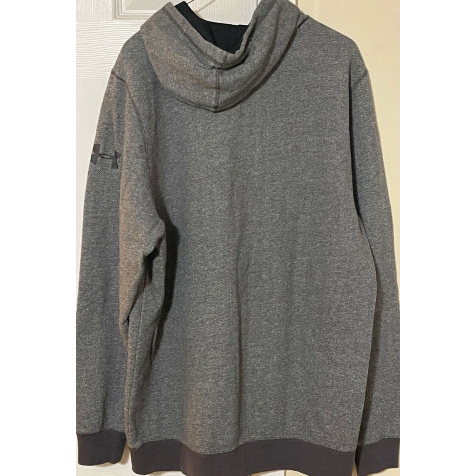 Under Armour VINTAGE? No. Under Armour All Weather Gear Large Fleece Logo Hoodie Men L Gray Logo Hoodie All Seasons Fall Winter Spring Walking Mens Size US L / EU 52-54 / 3 - 2 Thumbnail