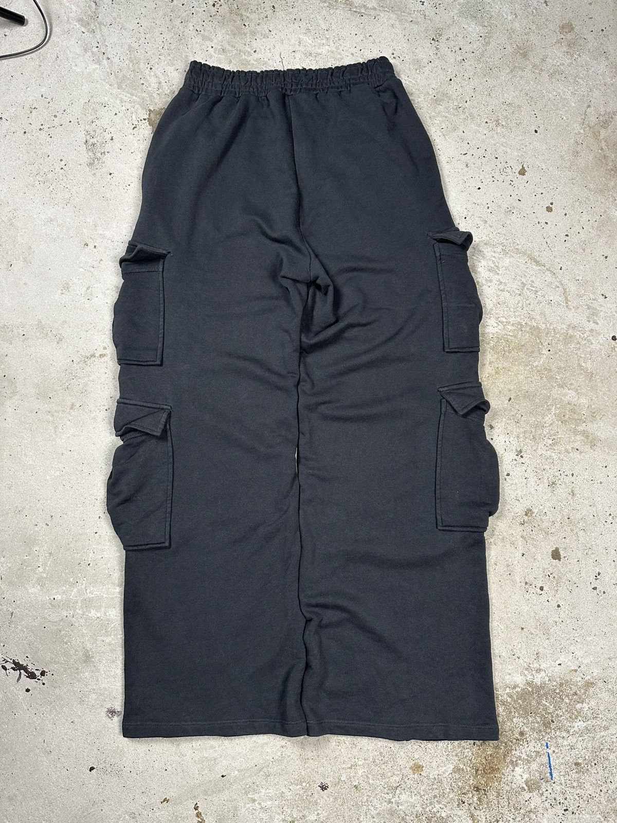 Japanese Brand Vintage Y2K ULTRA BAGGY Cargo Grey Sweatpants Flare Size US 32 / EU 48 - 2 Thumbnail