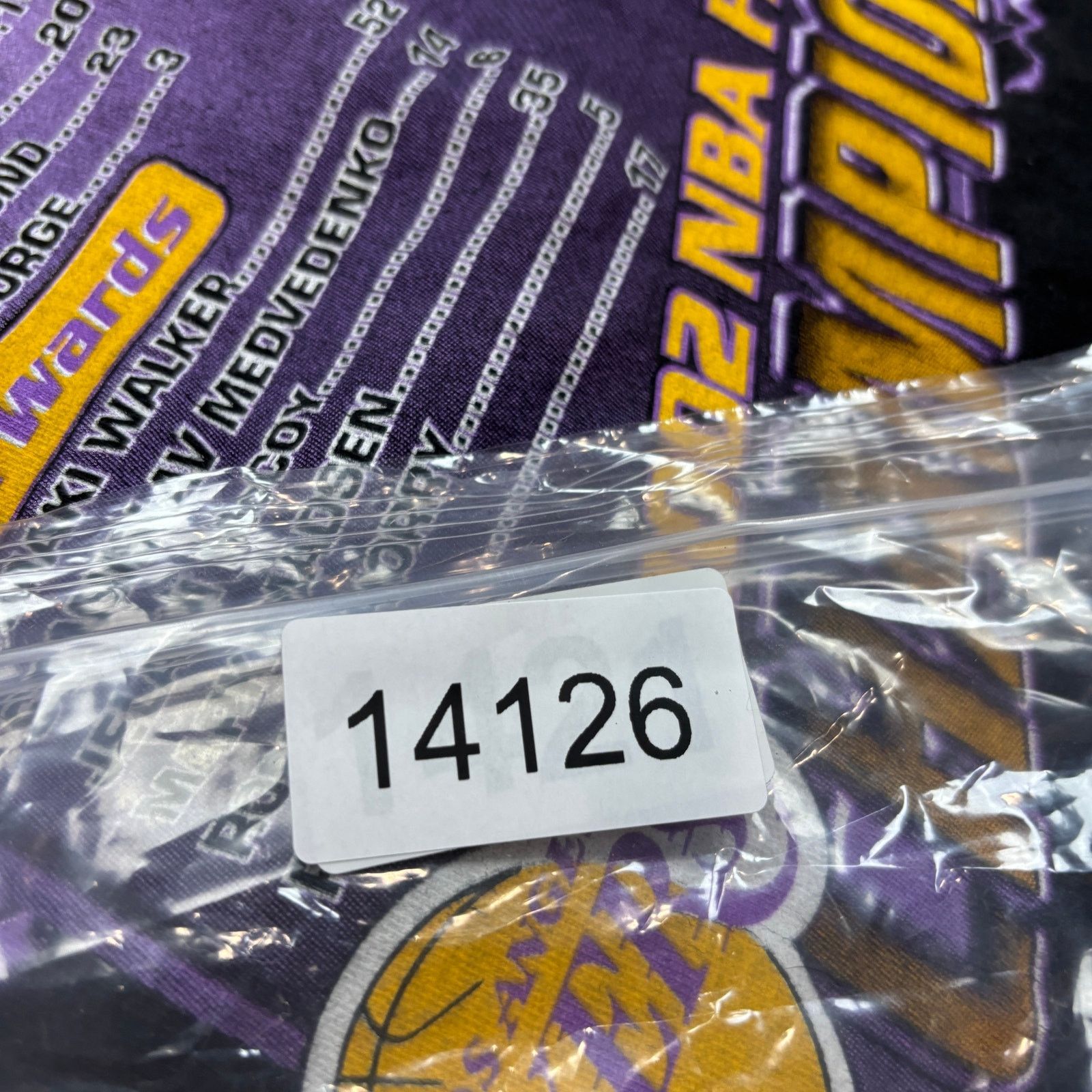 Delta × Vintage Rare Vintage 2002 NBA Finals 2002 Lakers T Shirt Men's Large Size US L / EU 52-54 / 3 - 12 Thumbnail