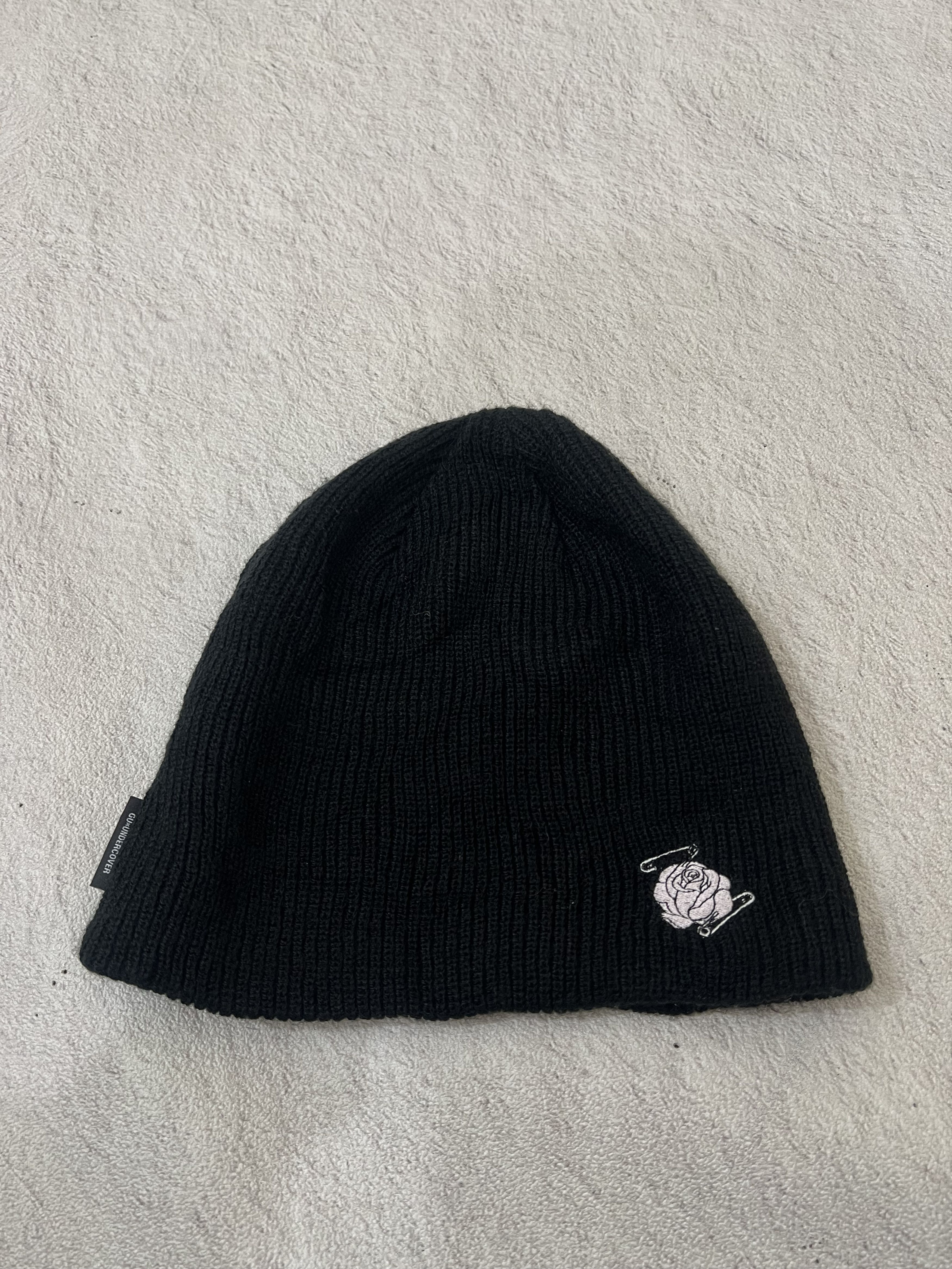 Undercover 2000s Undercover x Gu Japanese Patch Flower Beanie Knit y2k Size ONE SIZE - 7 Thumbnail