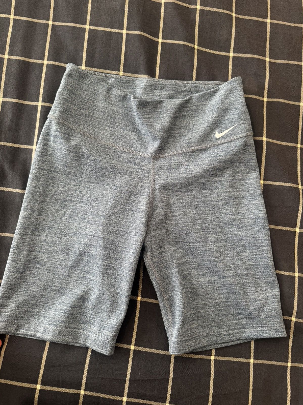 Nike Nike One Womens 7" TrainingShorts Mid Rise BlueDD0243411Sz S Size 25" / US 0 / IT 36 - 1 Thumbnail