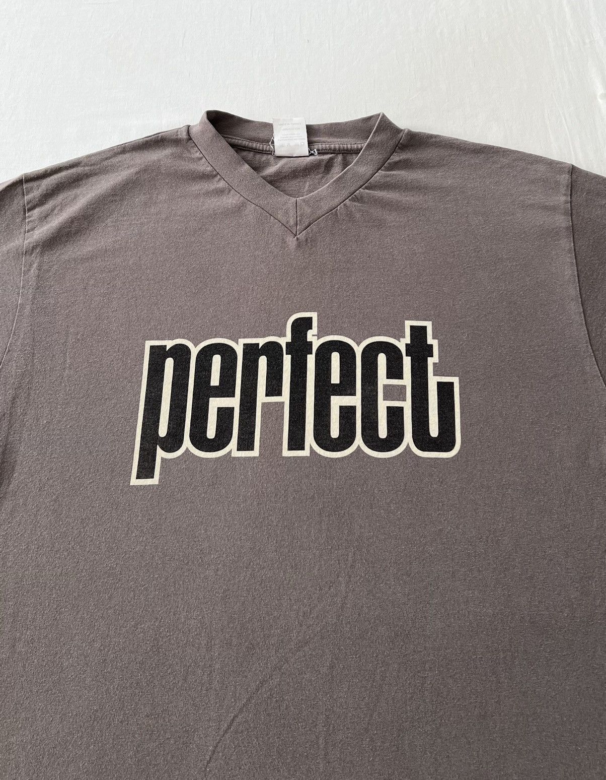 Band Tees Vintage 90s The Beautiful South Perfect 10 Blue Grape Tshirt Size US L / EU 52-54 / 3 - 3 Thumbnail