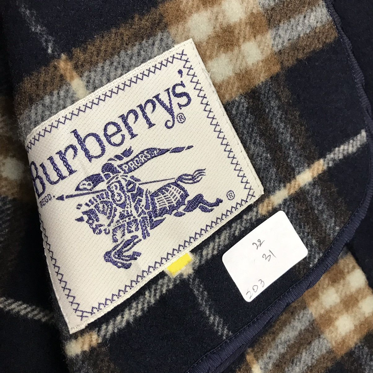 Burberry VINTAGE BURBERRY NAVY WOOL DOUBLE BREASTED COAT JACKET Size US M / EU 48-50 / 2 - 10 Thumbnail