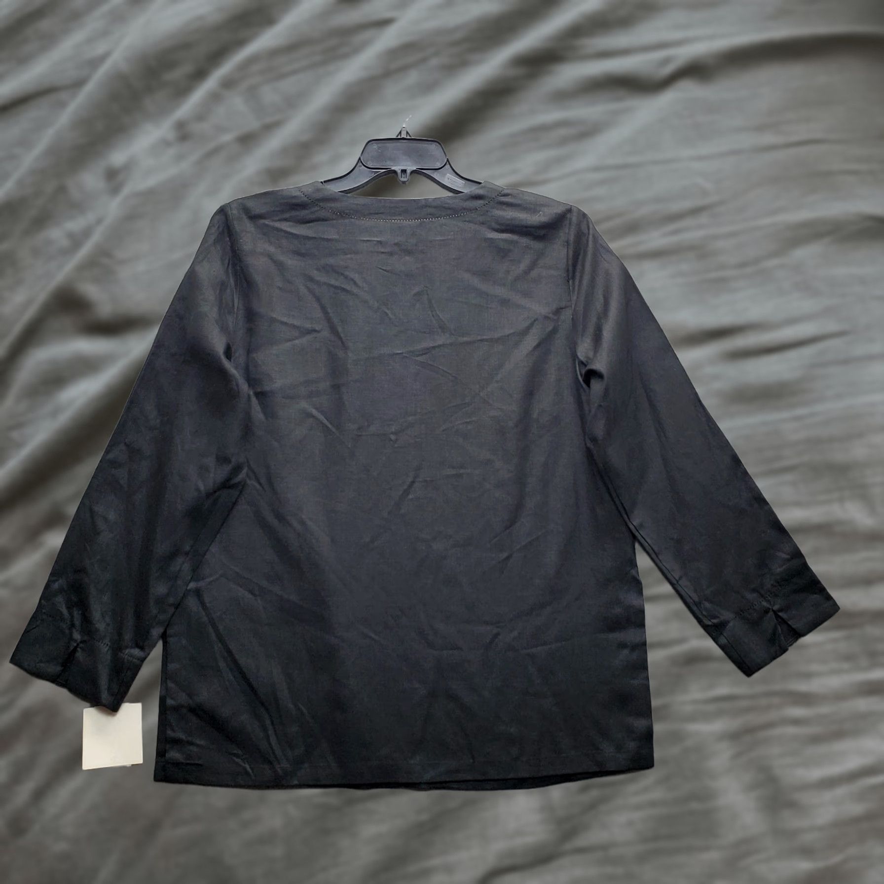Vintage Rafaella Blouse Top Women L Black 100% Linen Long Sleeve V-Neck Pullover - Womens Size L Shirt Size L / US 10 / IT 46 - 1 Thumbnail