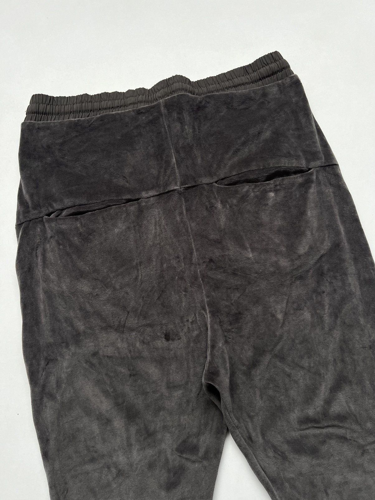 Thom Krom Thom Krom Velvet Drop Crotch Sweatpants in Taupe Size US 31 - 17 Thumbnail
