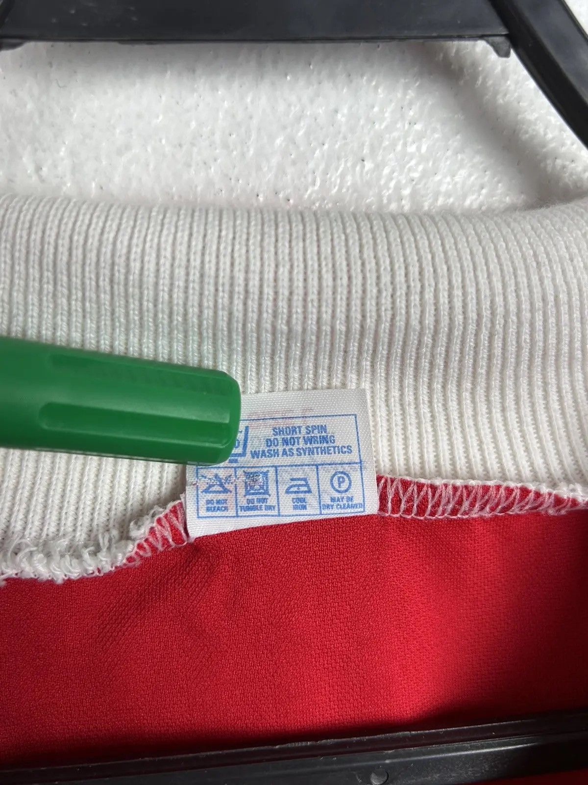 Vintage 90s Vintage Liverpool The Reds Retro Fanwear Soccer Jersey Size US L / EU 52-54 / 3 - 7 Thumbnail