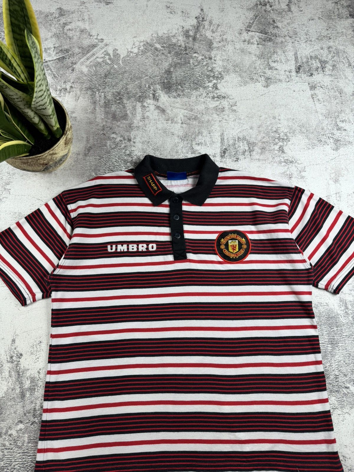 Umbro Manchester United 1997 1998 Men’s XXL Striped Soccer Football Polo TShirt Jersey Size US XXL / EU 58 / 5 - 4 Thumbnail