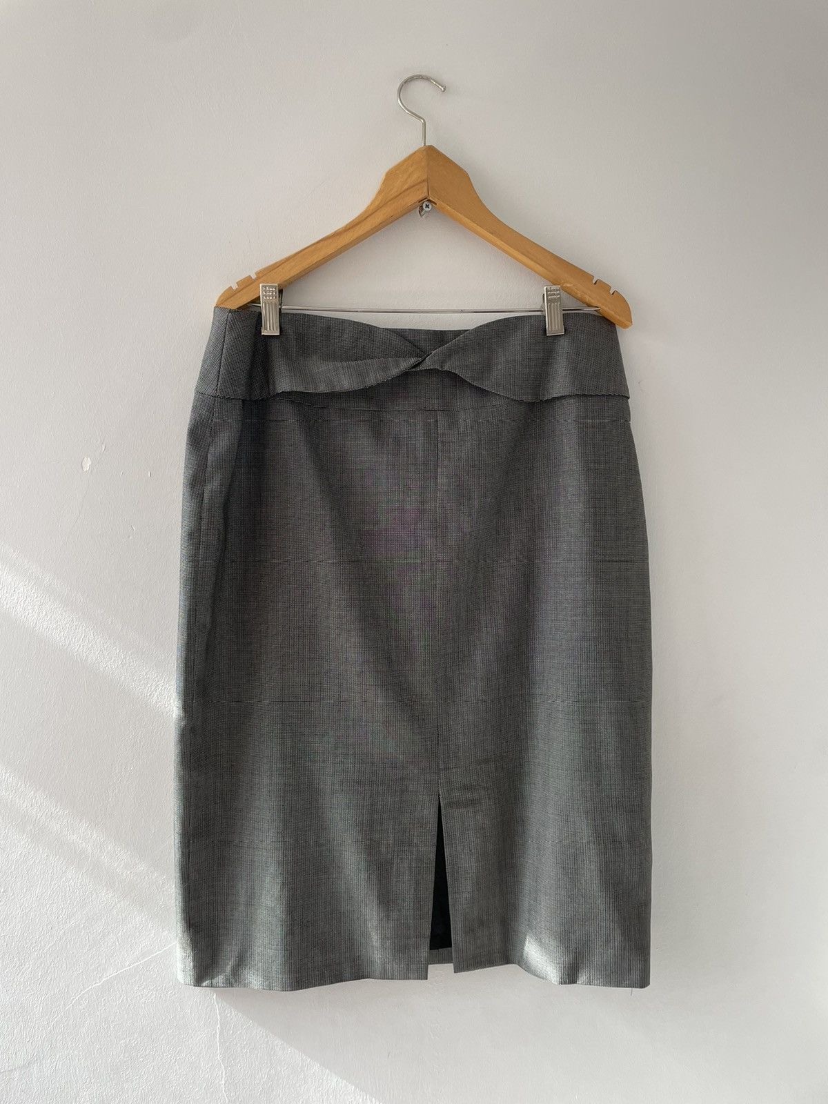 Escada Escada skirt Size 30" / US 8 / IT 44 - 7 Thumbnail