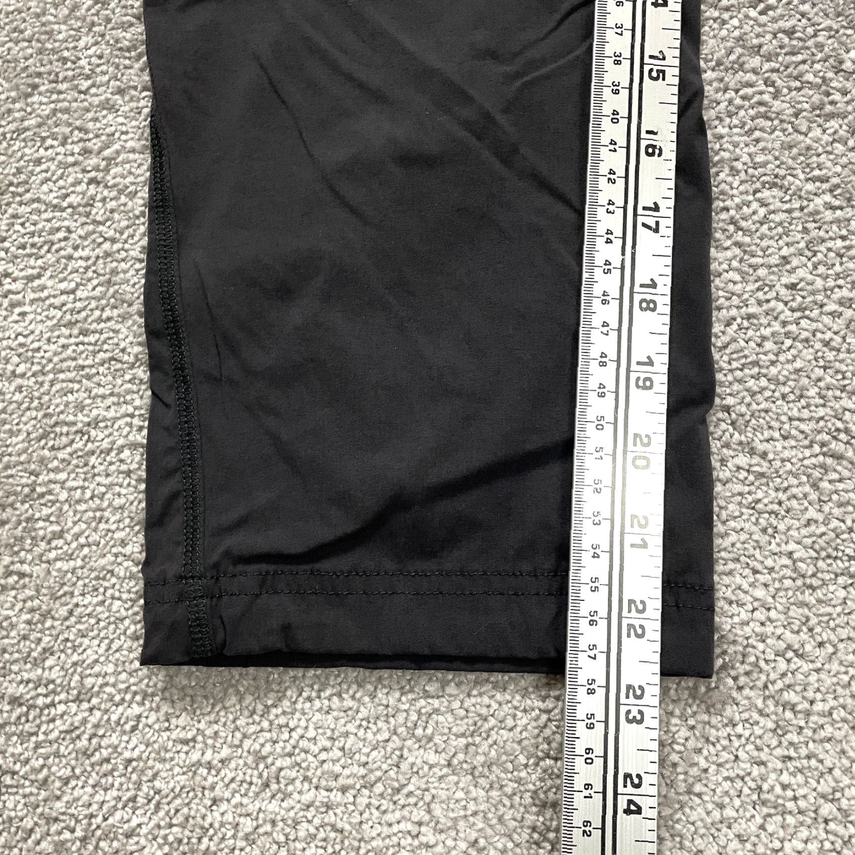 Eddie Bauer Eddie Bauer Womens Cropped Pants Capri Solid Black Hiking Comfort 30x23 4 Size 27" / US 4 / IT 40 - 3 Thumbnail