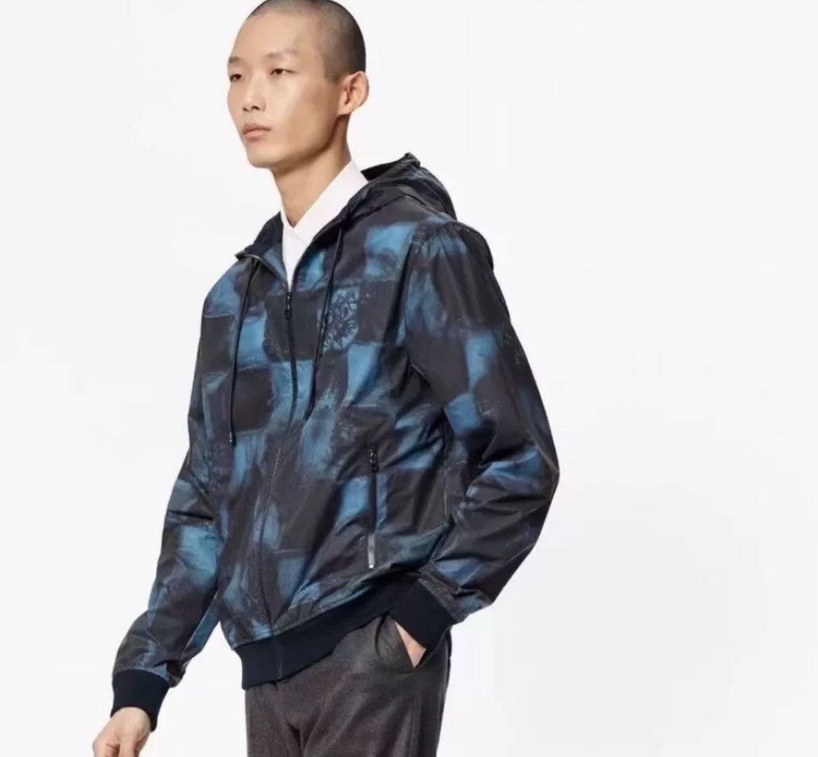 Louis Vuitton Louis Vuitton Lv blue checkerboard drawstring zipper jacket Size US M / EU 48-50 / 2 - 9 Thumbnail