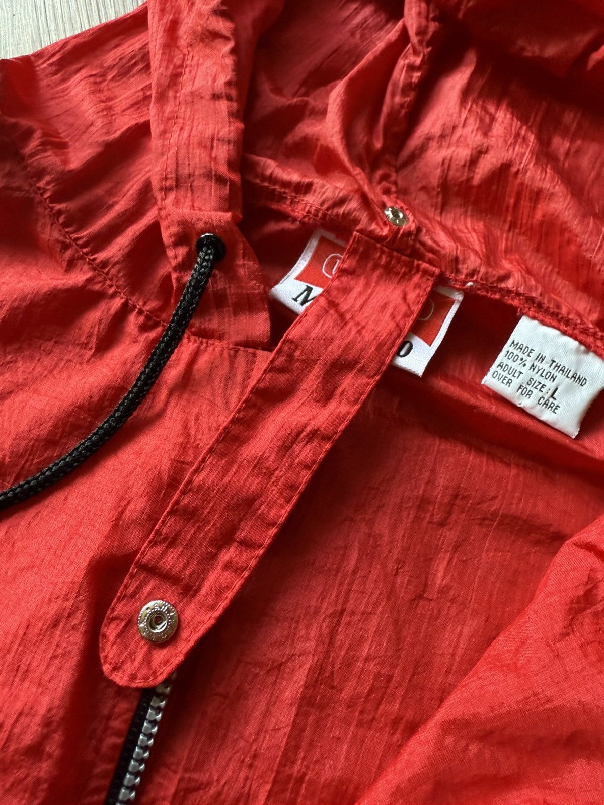 Marlboro × Vintage Vintage 90s Marlboro Unlimited Red Anorak Jacket Size US L / EU 52-54 / 3 - 4 Thumbnail