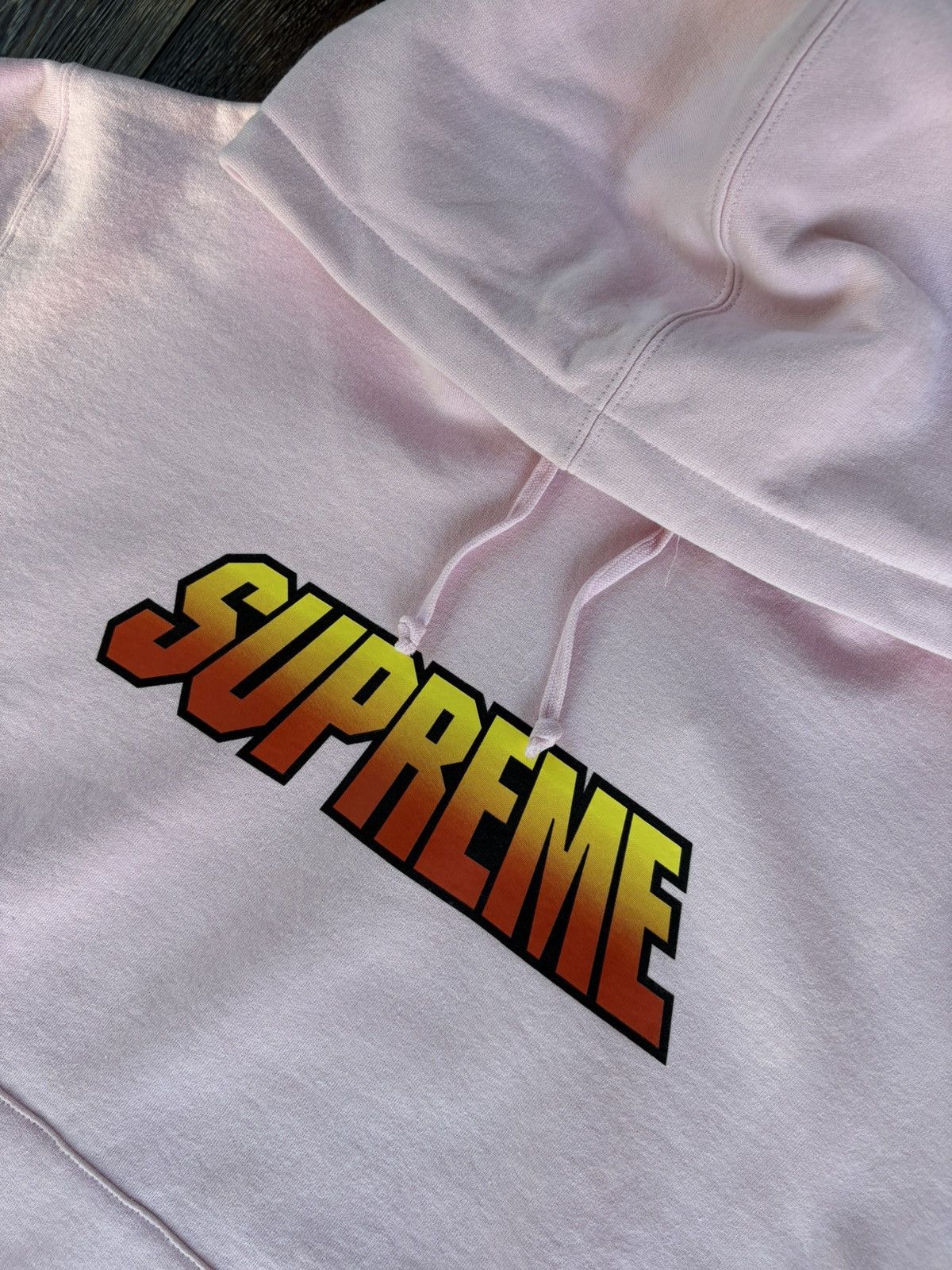 Supreme Supreme Gradient Hoodie SS24 Pink Size US L / EU 52-54 / 3 - 3 Thumbnail