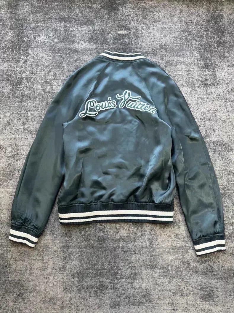 Louis Vuitton Louis Vuitton Embroidered logo silk jacket Size US M / EU 48-50 / 2 - 1 Thumbnail